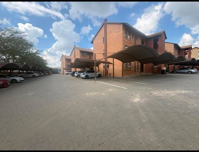 2 BEDROOM APARTMENT FOR SALE IN SUMMERFIELDS ESTATE